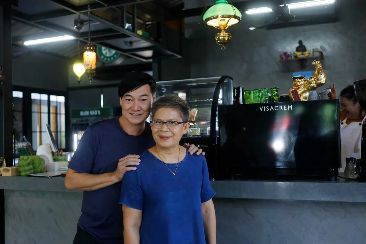 สองคนเบื้องหลังบาราสต้า ชิลล์ เฮาส์ ที่บาร์กาแฟ